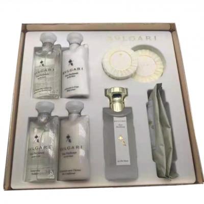 宝格丽白茶香水套盒白茶75ml+洗发水75ml+沐浴露75ml+护发素75ml+身体乳75ml+肥皂75g+肥皂起泡网x2